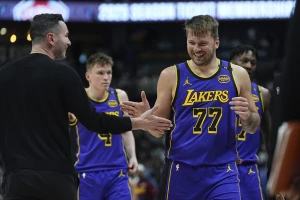 NBA noć u znaku derbija: Boston protiv Lejkersa